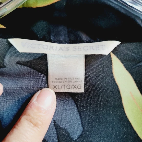 Victorias secret 2pc satin pjs set - Picture 4 of 6